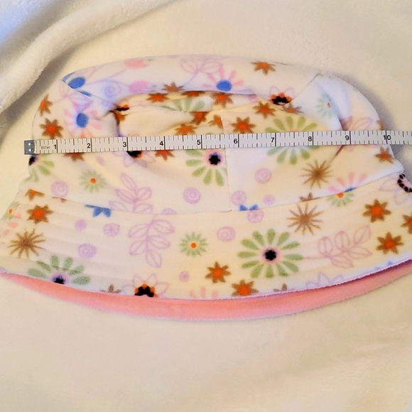 Soft Velour Woman Daisy Reversible Bucket Hat - Picture 9 of 9